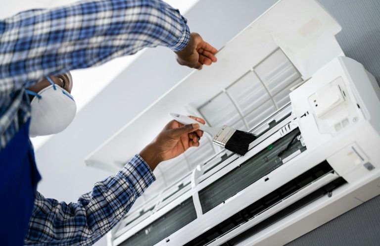 Técnicos Daikin Sevilla Reparación Cassette Daikin Sevilla